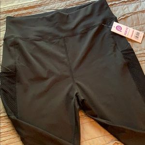 !!Black popfit leggings with pockets!!
